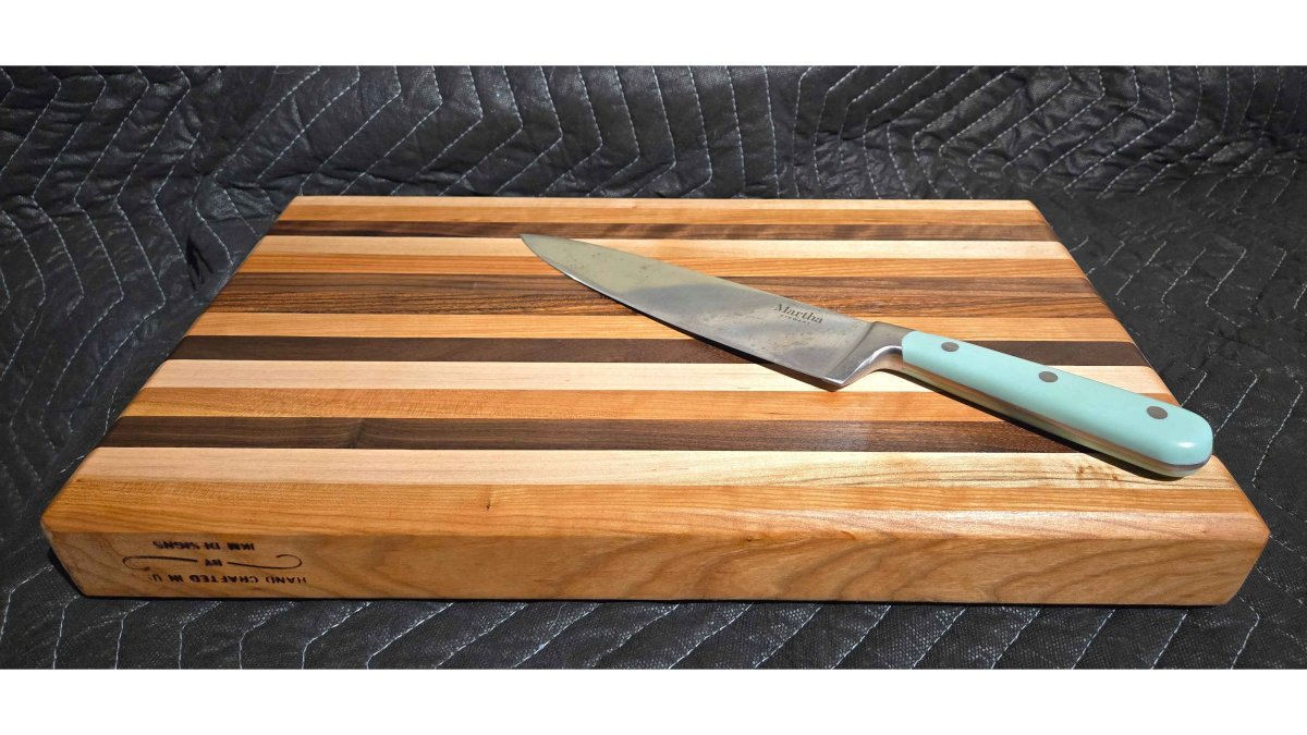 Wood Cutting Board vs Bamboo for Knives: 2026 Guide
